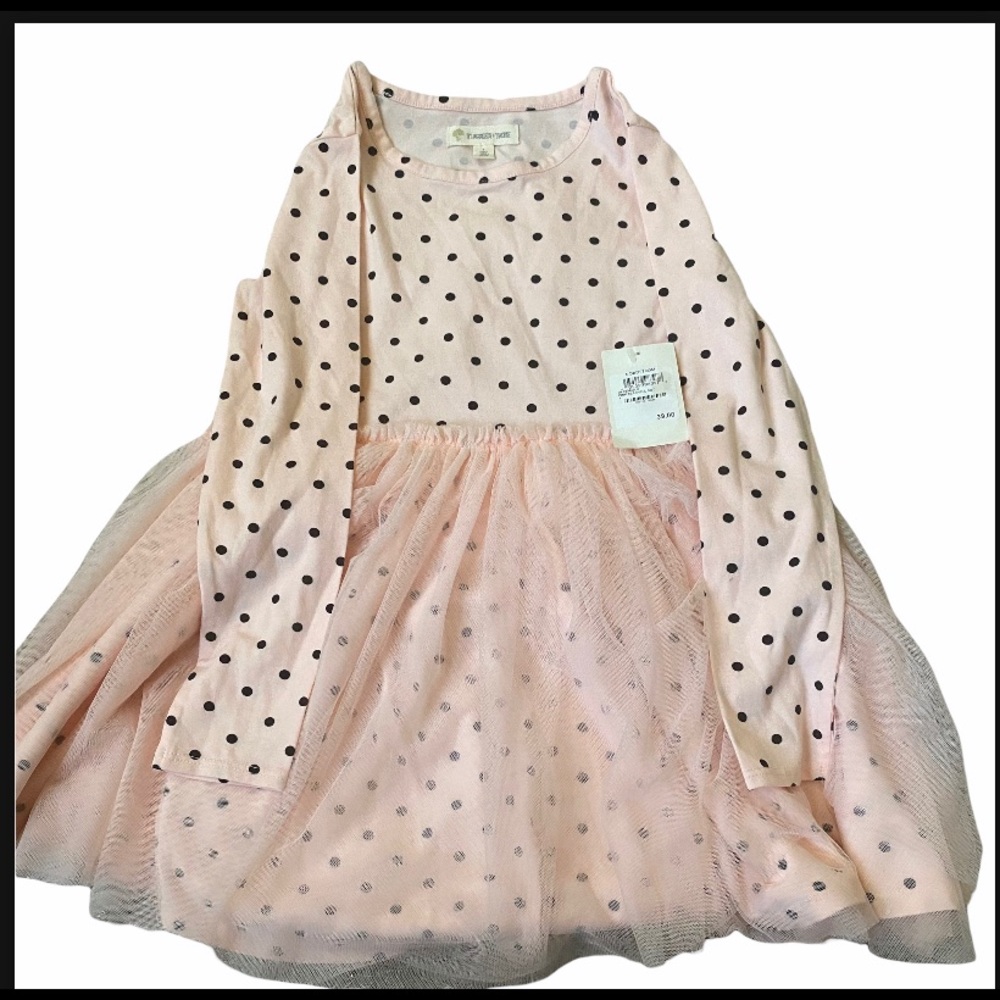 😍 beautiful light pink and black Polkadot dress